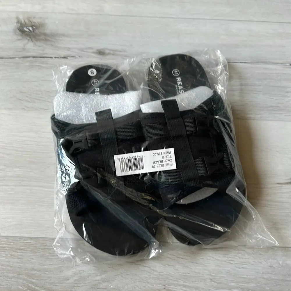 Reason Buckle Strap Slides - Black Small‎ NWT in packaging